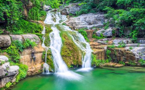 《克里彭施泰因山：探索自然之美》