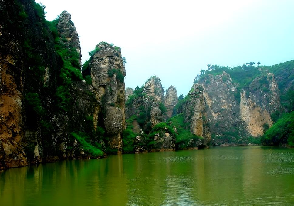 黄巢山自然风景区：探险、赏瀑与寻访历史的绝佳之地