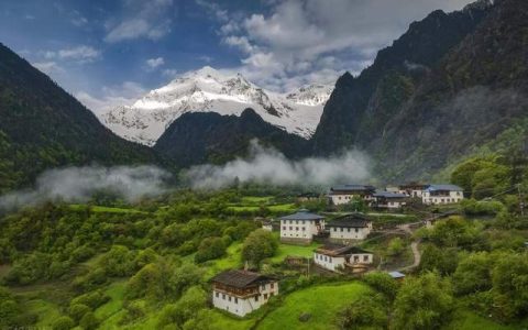 漫步在Sibley Nature Center：探索意大利米兰市的自然奇迹与环保教育之旅