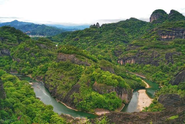 武夷山风景名胜区：东南之秀，文化名山