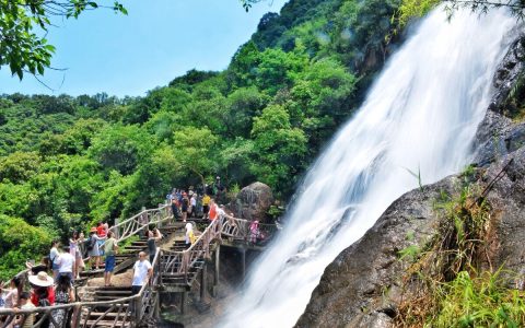 极乐山庄：一座承载着历史与文化的古建筑群